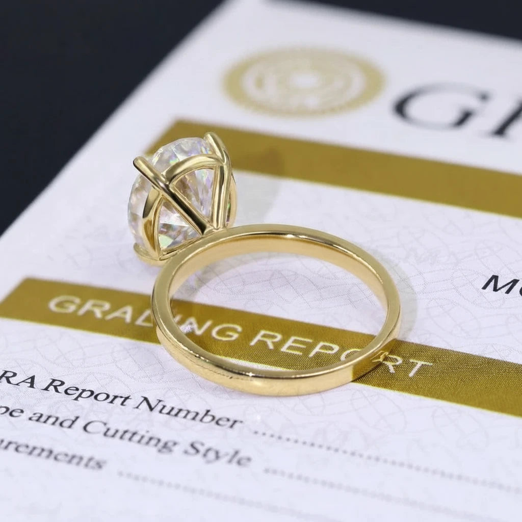Bague Solitaire en Moissanite Ovale – Élégance Intemporelle